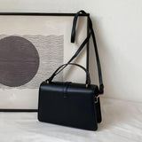 Irina — Elegantní a minimalistická kabelka přes rameno