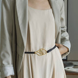 Adina – Minimalistický pásek s geometrickou sponou