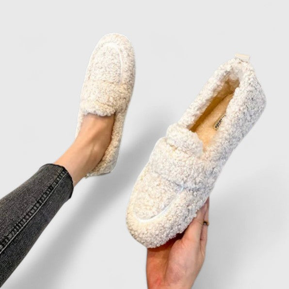 Teplá obuv s elegantním designem