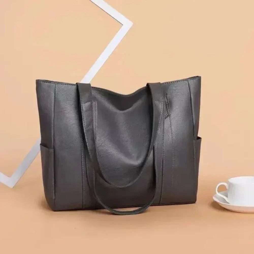 Lucia — Elegantní minimalistická kabelka