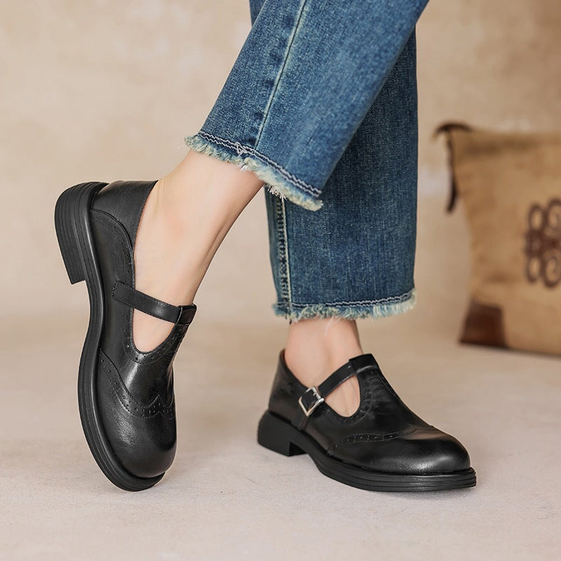 Giulia – Vintage boty s brogue designem a přezkou