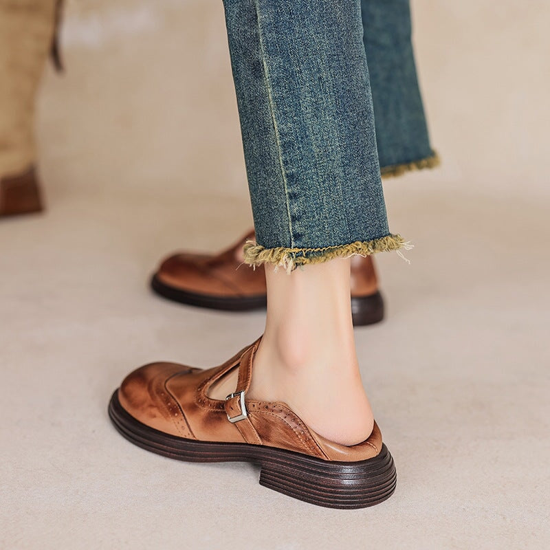 Giulia – Vintage boty s brogue designem a přezkou