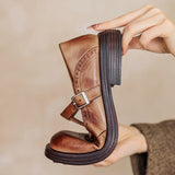 Giulia – Vintage boty s brogue designem a přezkou
